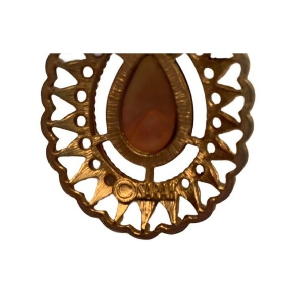 Sarah Coventry Gold Teardrop Pendant - Picture 2 of 3